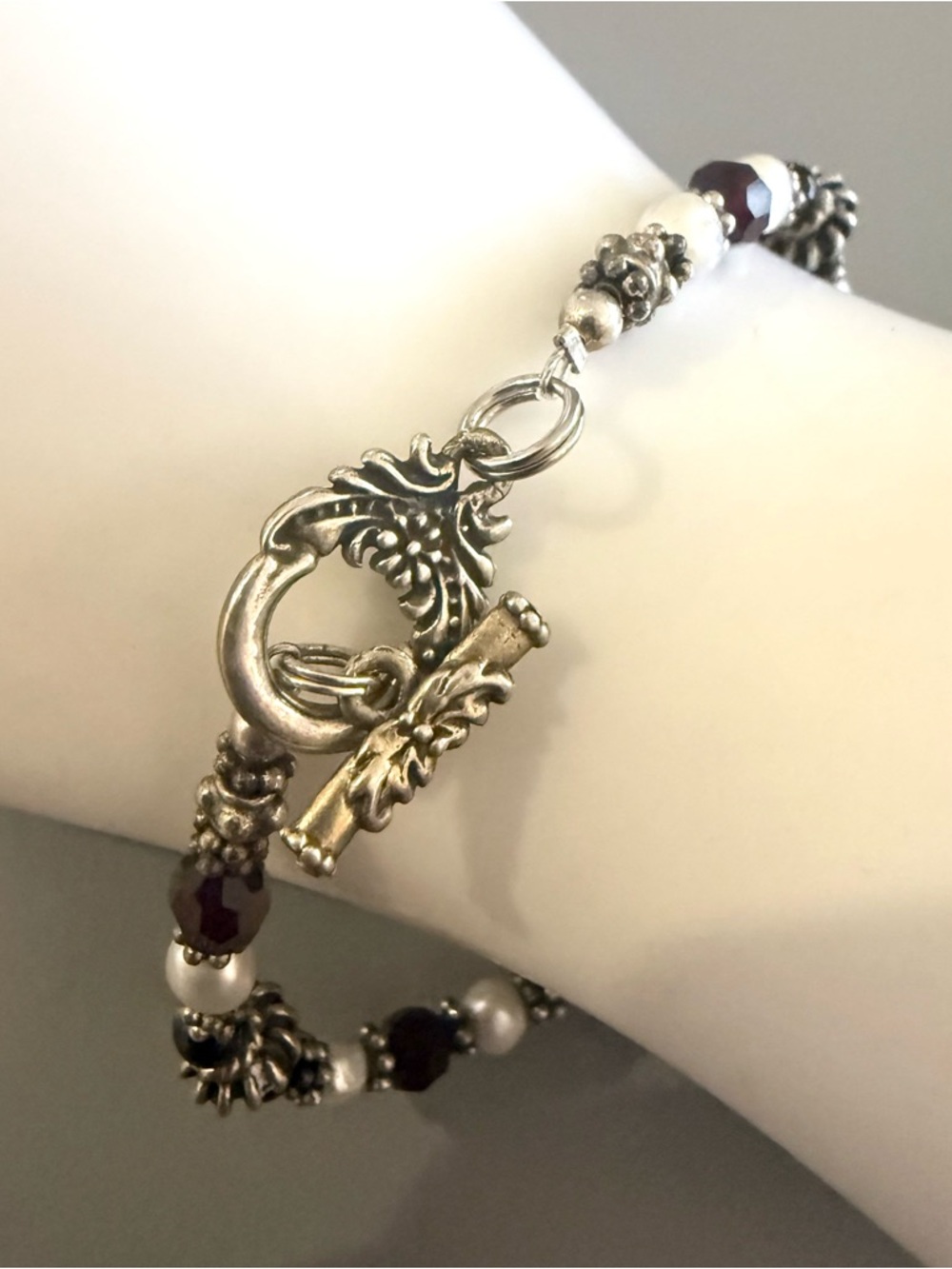 Estate Sterling Silver Chalcedony Garnet Quartz Stones Toggle Clasp - Picture 4 of 5